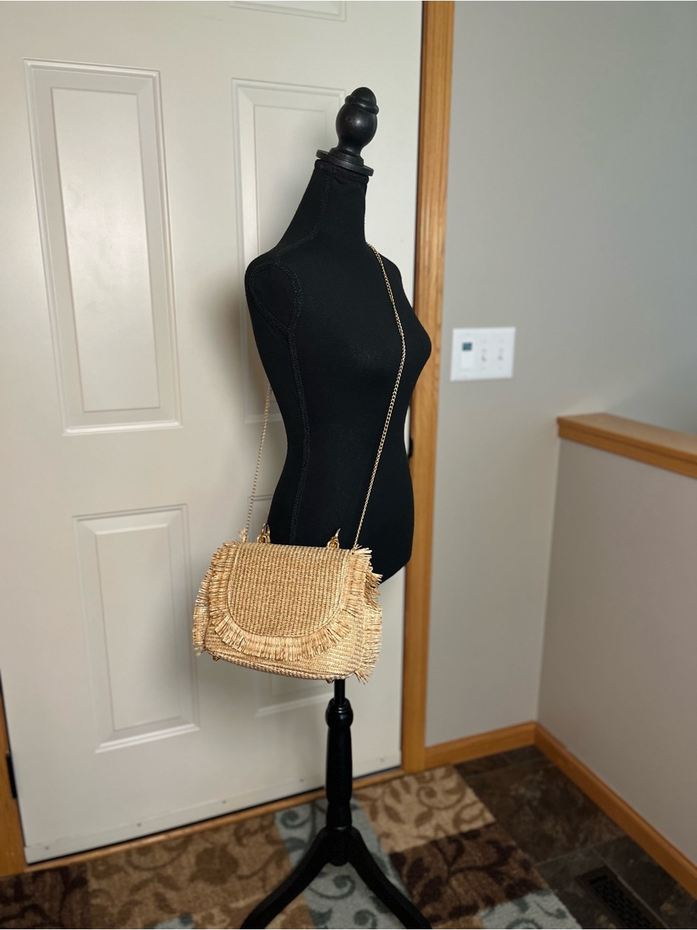 New Tommy Bahama gold bamboo raffia fringe crossbody hand bag purse - Picture 11 of 16